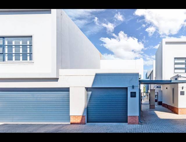 2 BEDROOM DUPLEX FOR SALE IN HURLINGHAM
